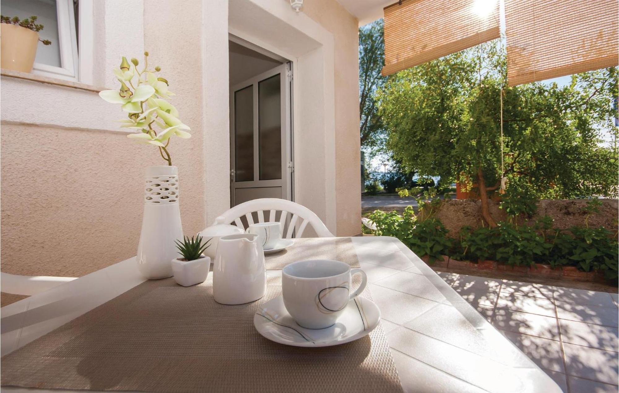 Nice Apartment In Raslina With House Sea View Bagian luar foto